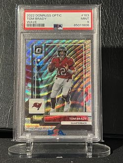 Tom Brady 2022 Donruss Optic Wave /300 PSA 9