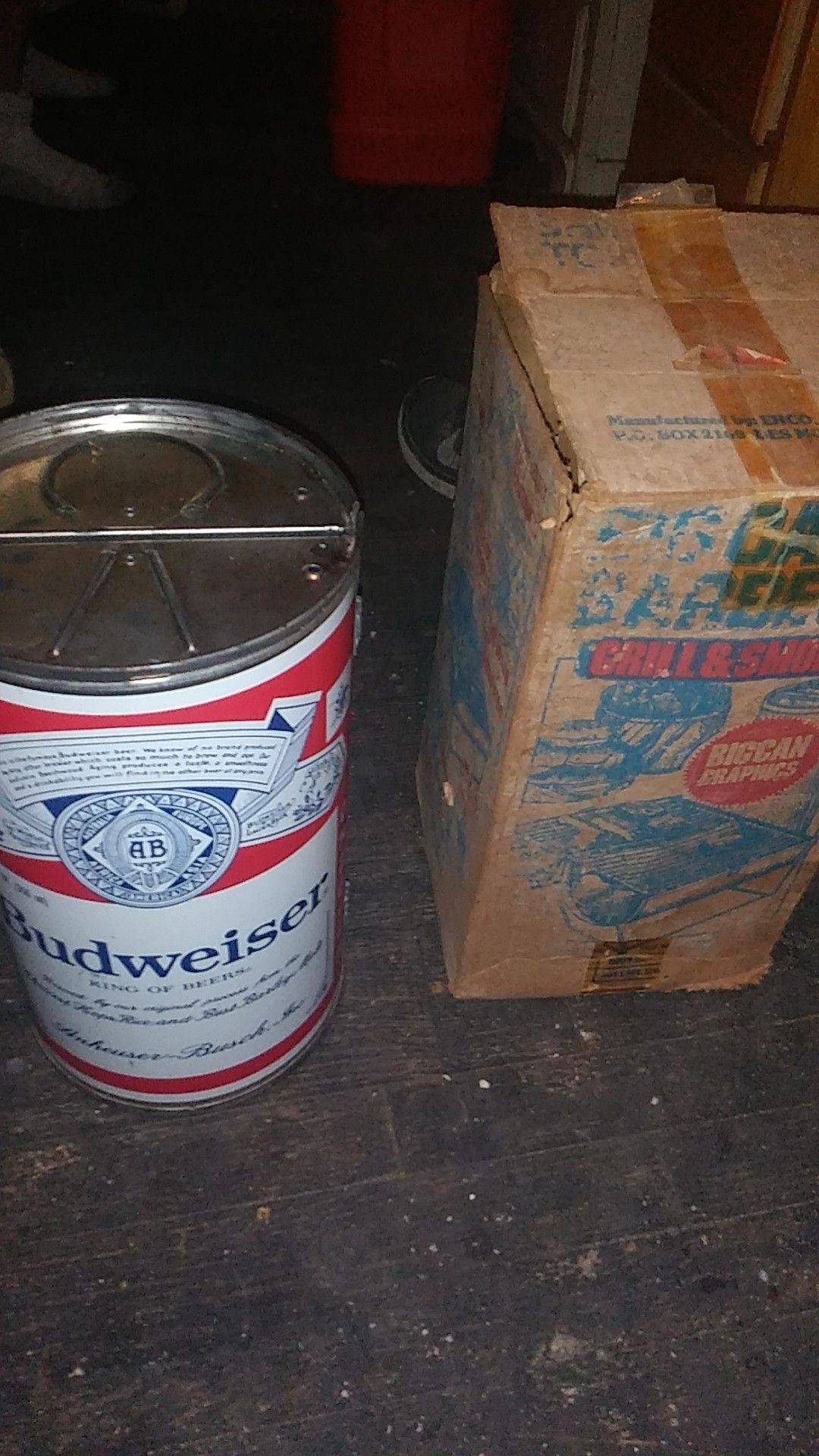 Vintage Budweiser Can-Do BBQ Smoker & Grill