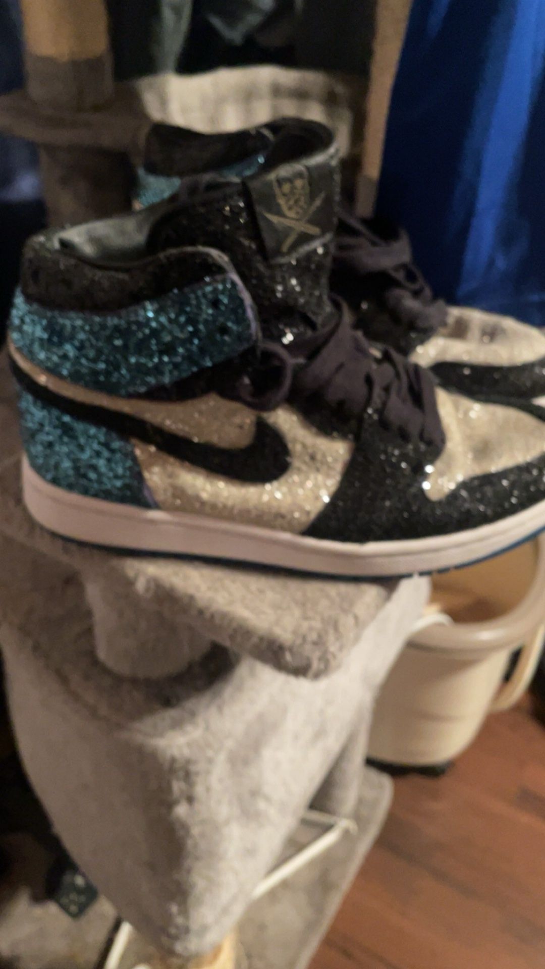 Size 7 Nike Jordan 1 Sparkle