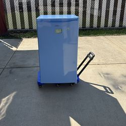 Upstreman 3.2 Cu Ft Mini Fridge with Freezer