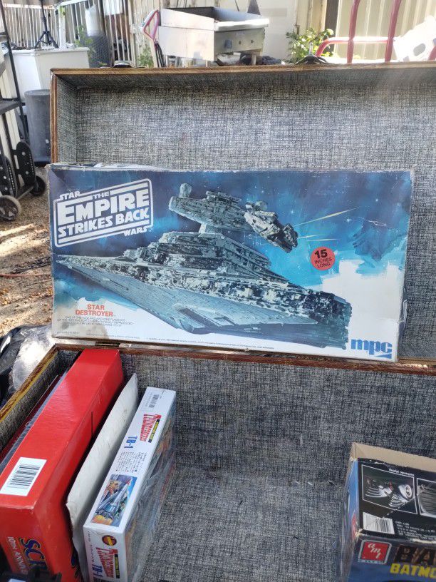 Empire Strikes Back Star Destroyer Model Inbox Vintage