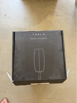 Tesla mobile connector (NEW)