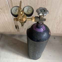 Nitrogen Set Full Tank 55cf And New Regulator 
