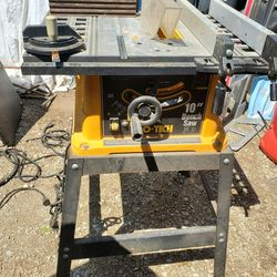 Table saw, runs good
