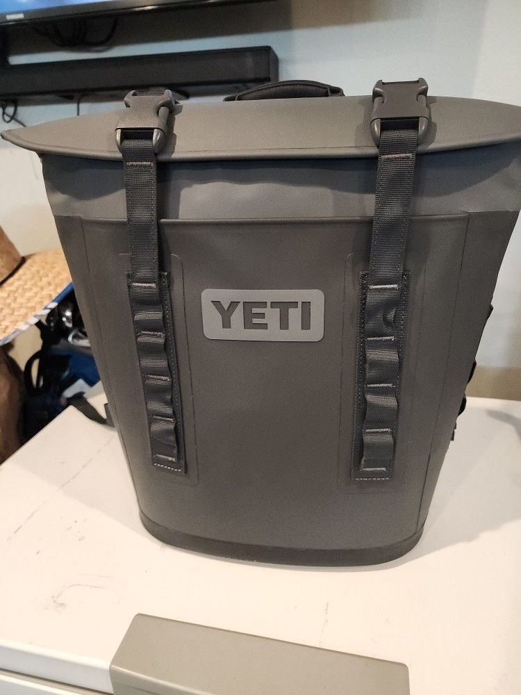 Yeti Hopper M12 Backpack Cooler