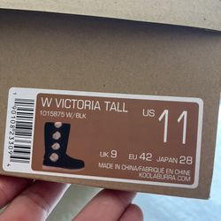 Size 11 UGGS 