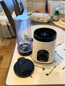 Personal blender