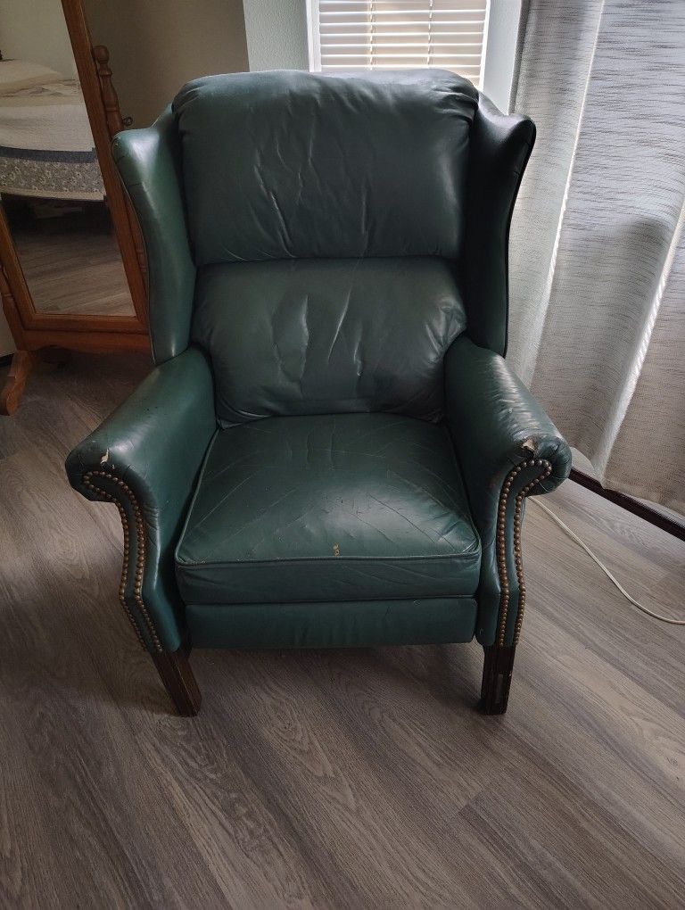 Comfy, Beautiful, Leather Recliner