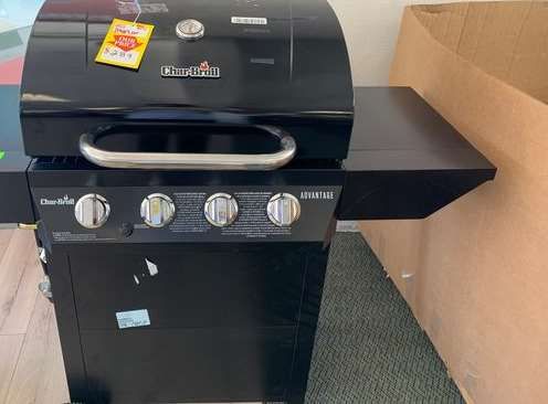 Brand New Black Char-Broil Propane Gas Grill! 3T