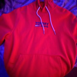 tommy hilfiger size medium