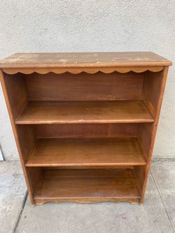 VINTAGE  Solid WOODEN 3 shelf bookshelf