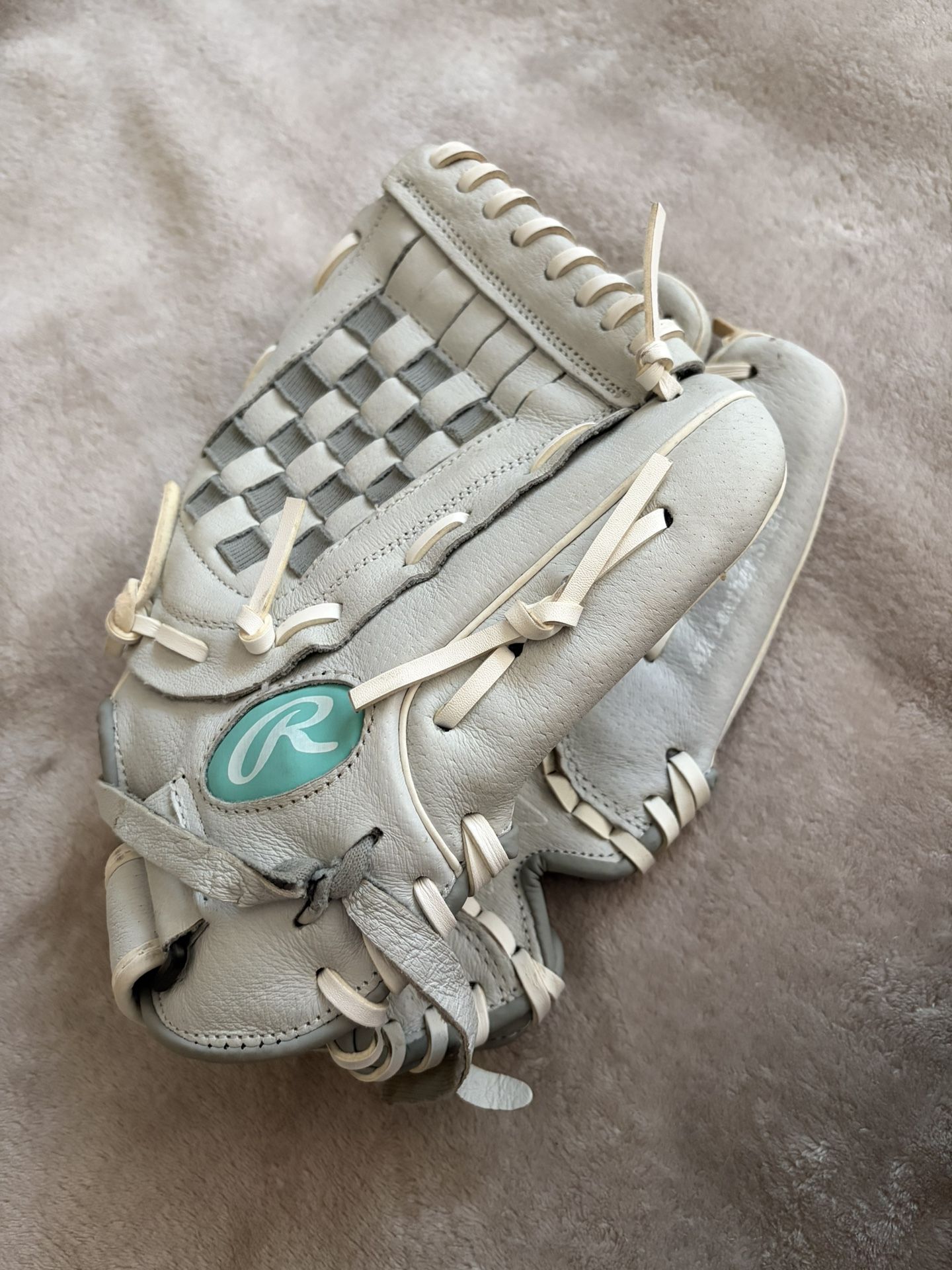 Rawlings Youth Softball Infield/Pitchers Glove