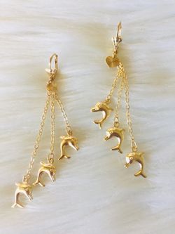 Earrings Dolphins gold plated .  Aretes Delfines oro lmainado