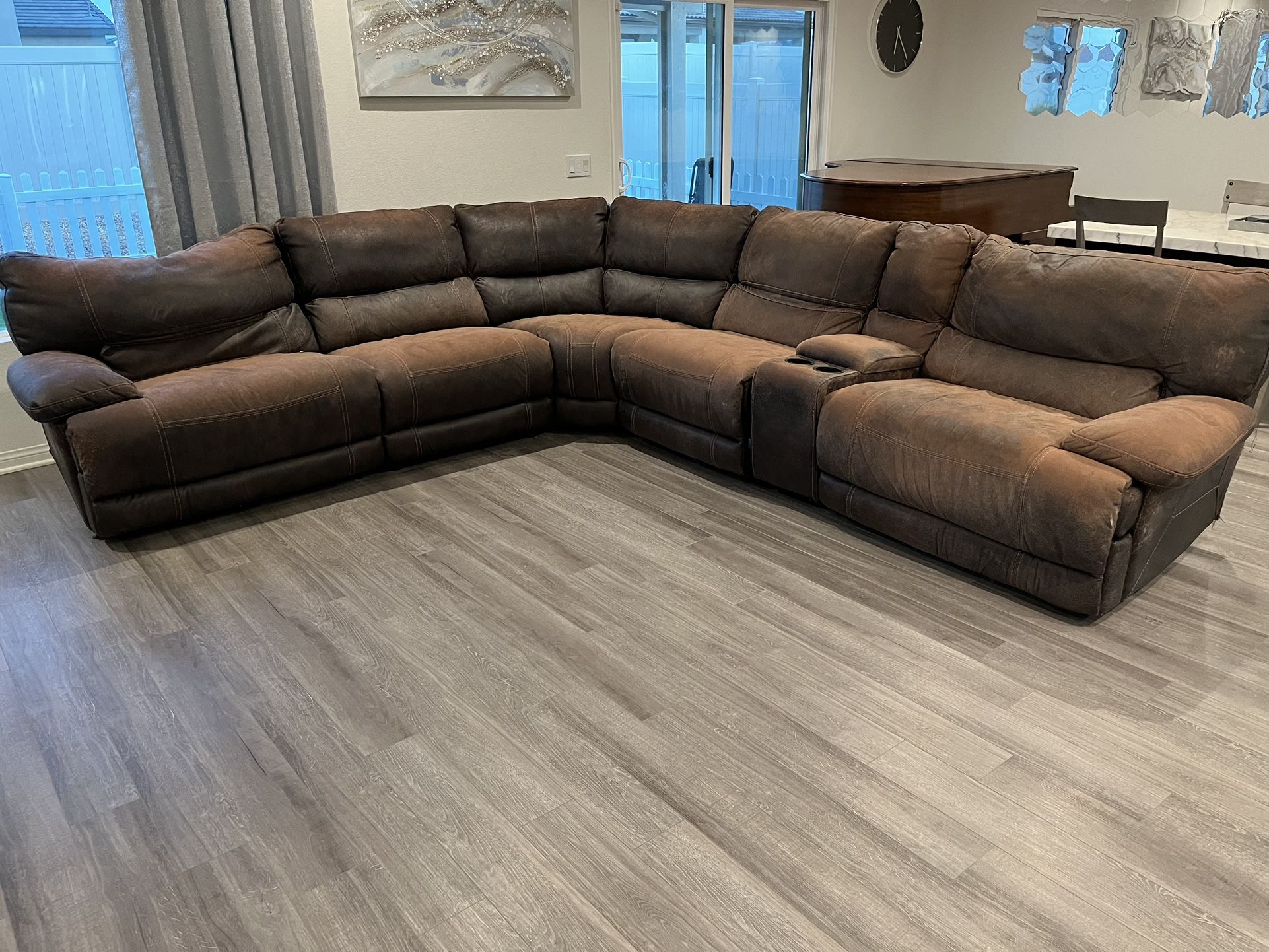 Sectional Couch With Recliners