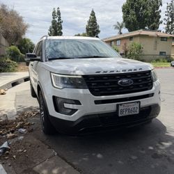 2016 Ford Explorer