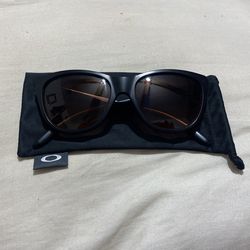 oakley     hold out   ,&  or trade for men’s oakley 