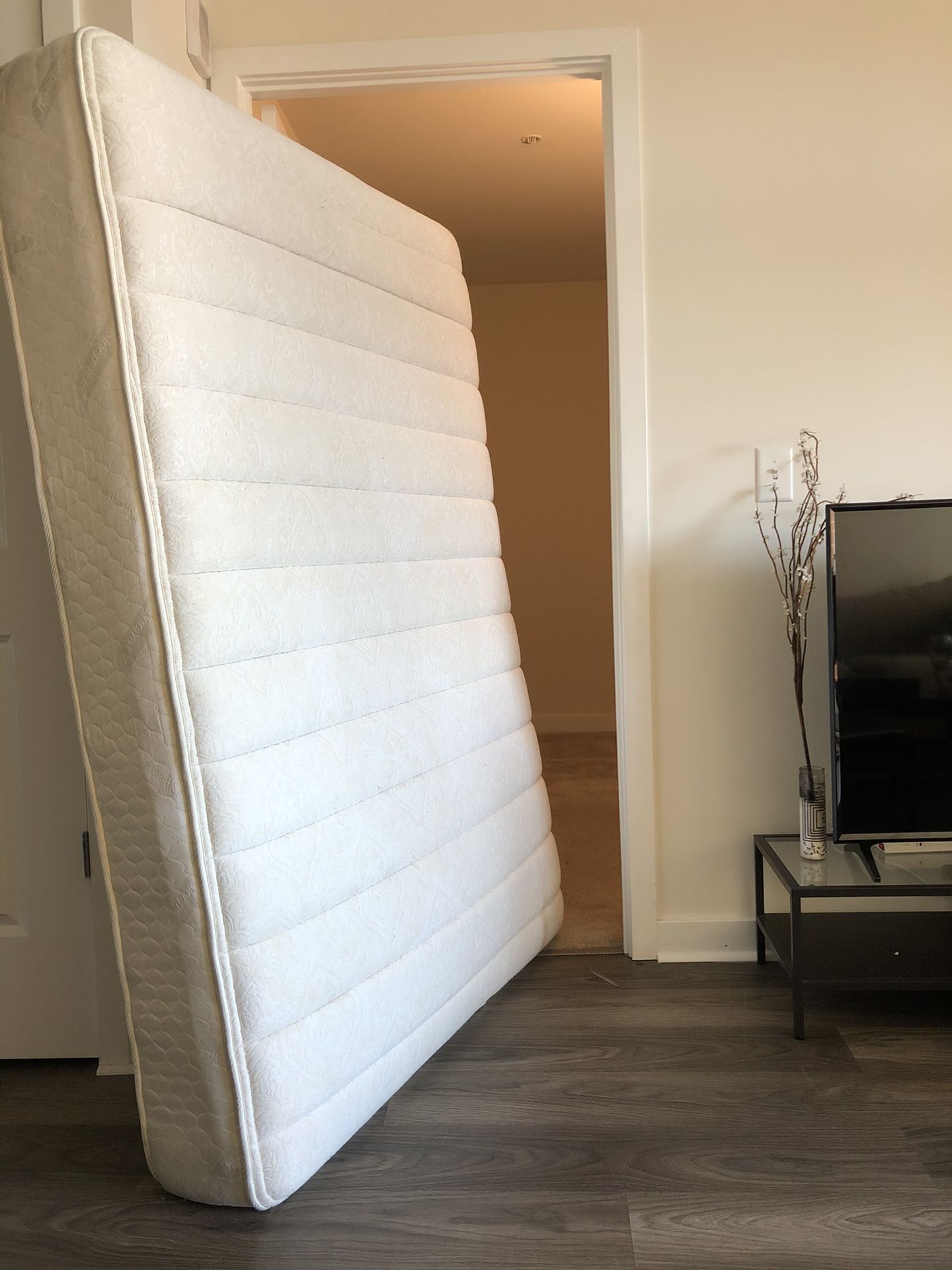 FULL SIZE MATTRESS & BOX SPRING (-$50 OFF if picked up this week)