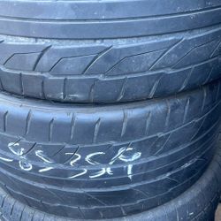 285-35-19 Nitto Used Good Pair 