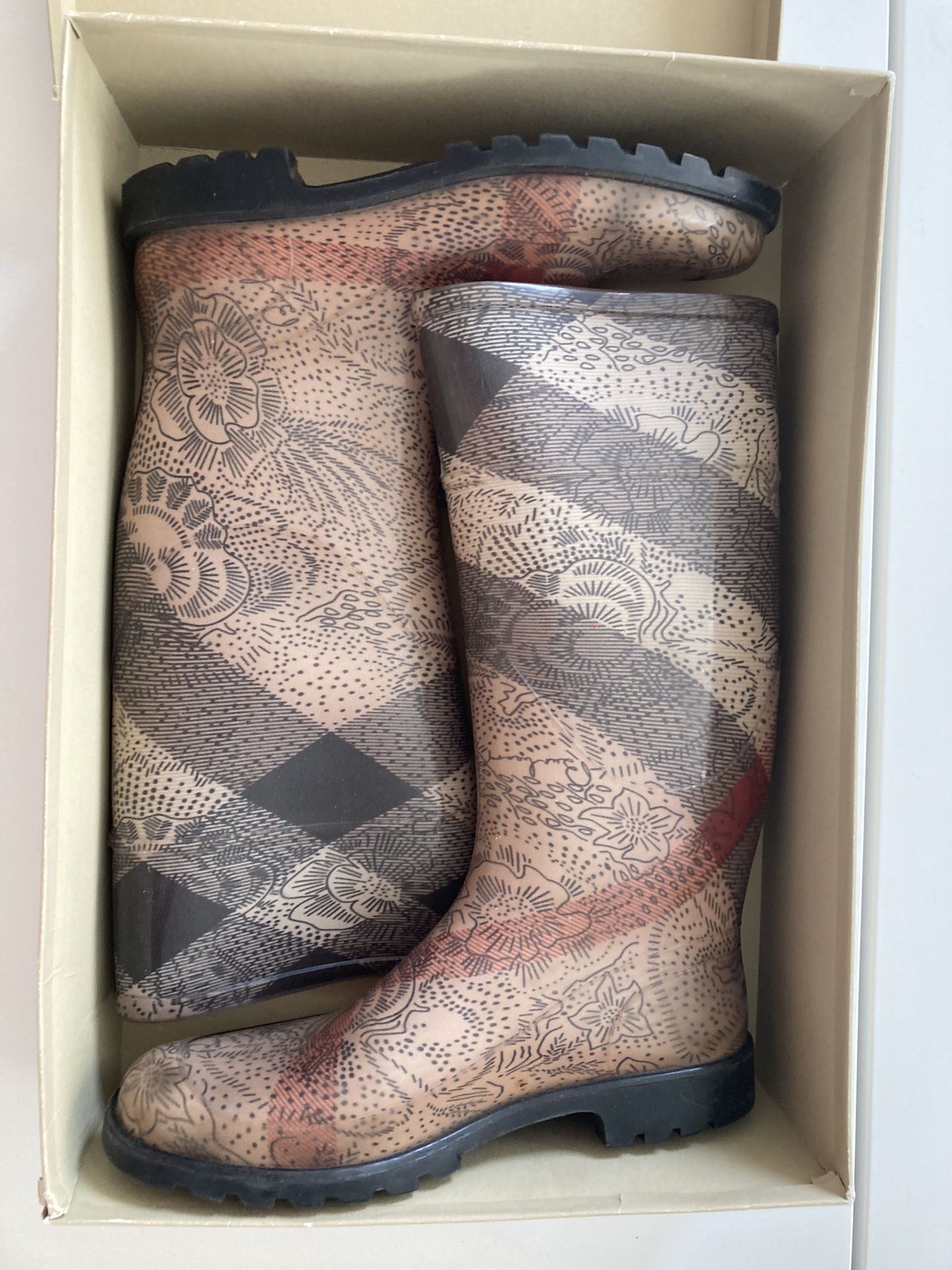 Burberry Rainboots