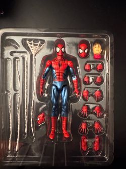 Mafex 075 - Spider-Man Figure