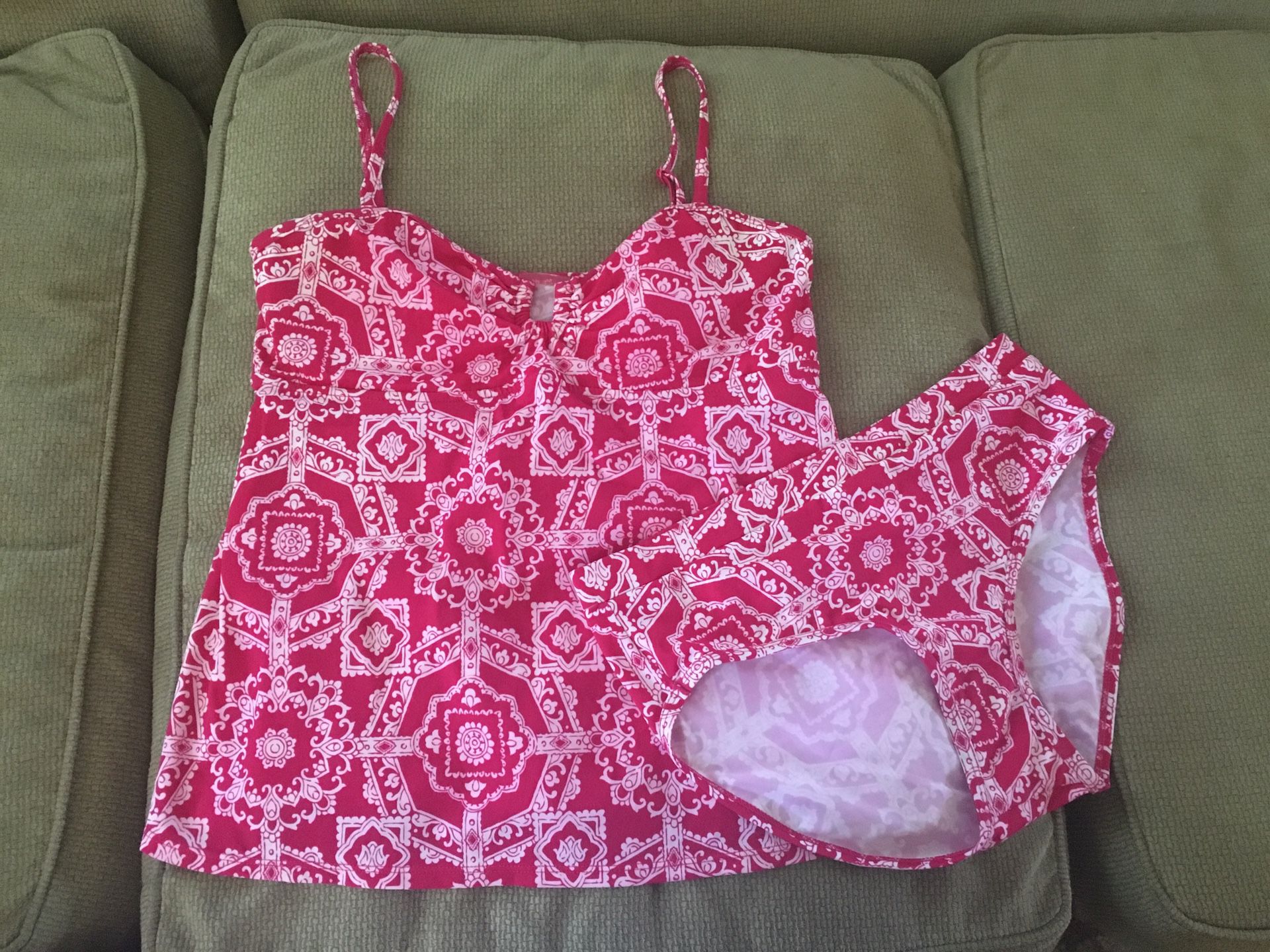 Maternity bathing suit- size Small