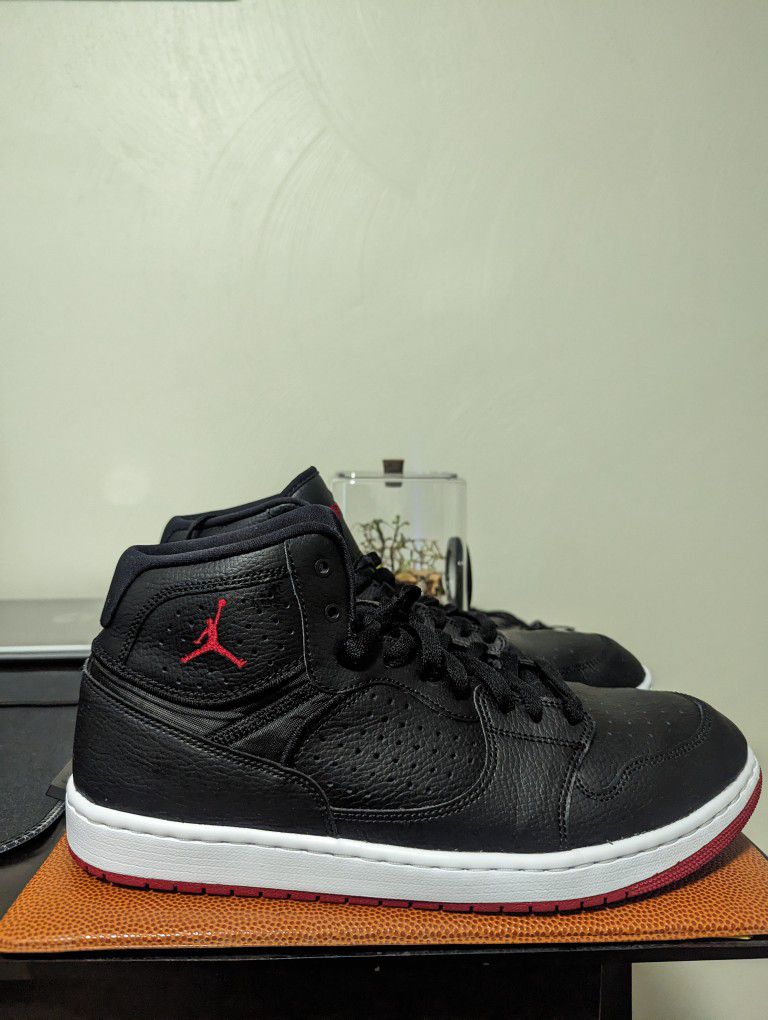 Jordan Access "Jumpman" size 11.5. Black, Red, White. Air Jordan shoes