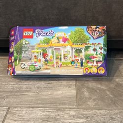 Heartlake City Organic Café (41444) Lego Set