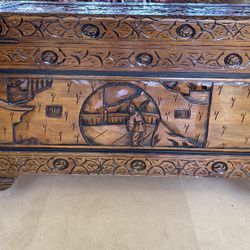 Beautiful Wood Trunk .