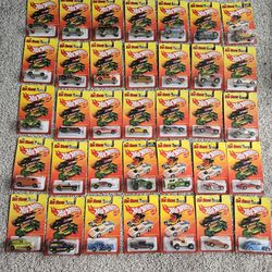Hot Wheels The Hot Ones 2011, Lot Of 35