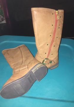 9c toddler (never worn)