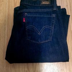 Levi 544 Ultimate Boot Cut Jeans..size 6 Womens..like New!