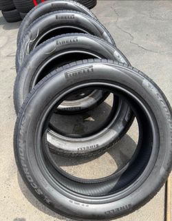 275/50/22 pirelli vendo un set de llantas usadas excelente condiciones de vida las 4 ✅🤩I am selling a set of used tires, all 4 in excellent living co