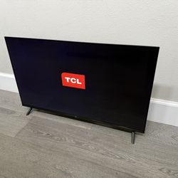 TCL 43” 4K Google Smart TV – Roku/YouTube/Netflix – Clean