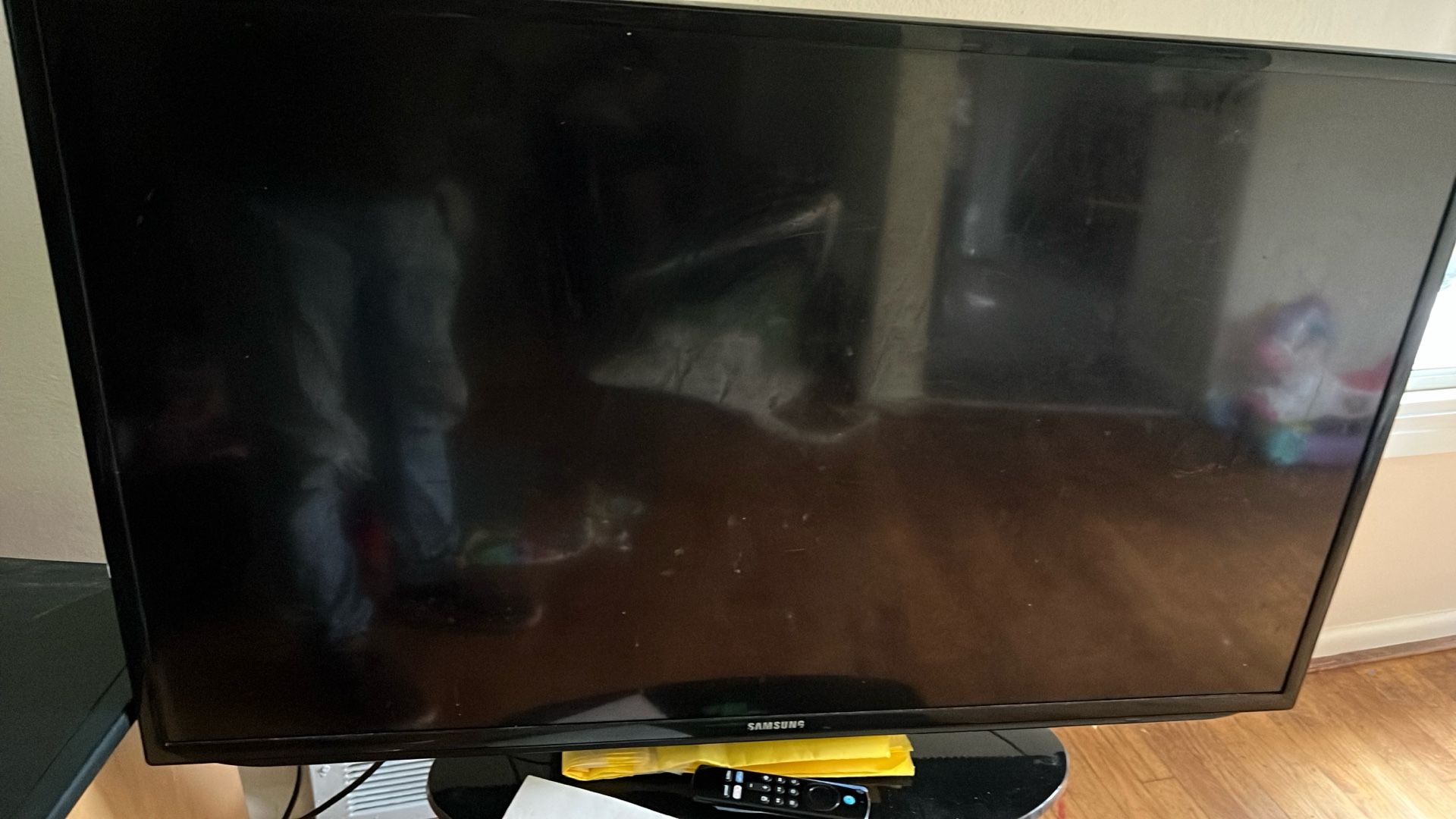 TV Samsung I Very Good Conditions