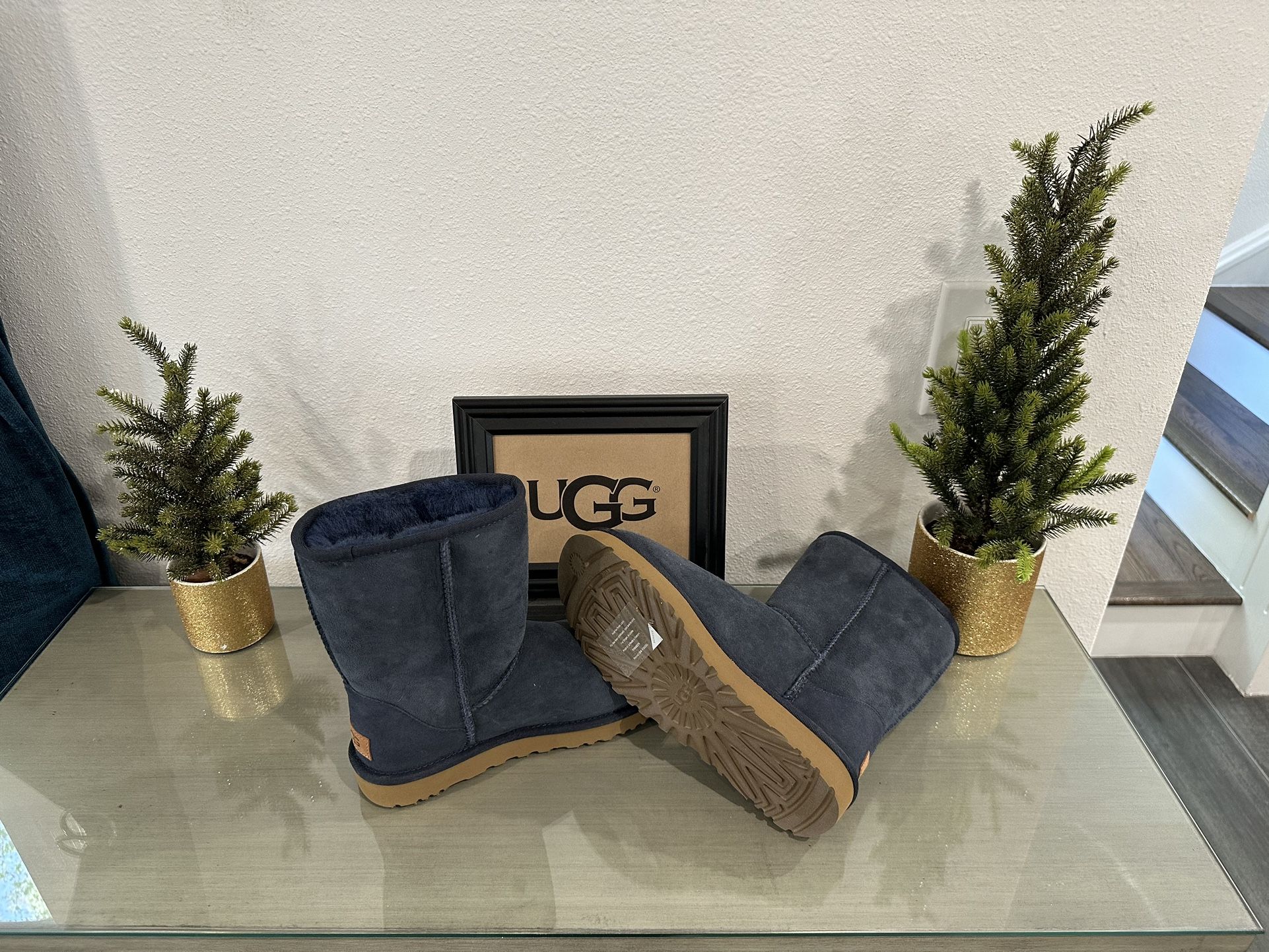 New: UGG Women's Classic Short Navy Boots Size