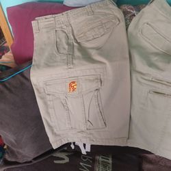 Men Shots Size 32 Good Brand