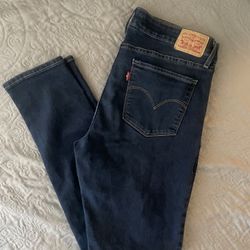 Woman’s Levis 