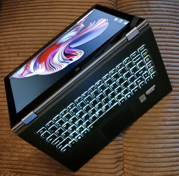 Touchscreen 13" Laptop/Tablet Intel Core i7 CPU 8GB RAM 256GB SSD 3200x1800 QHD LCD Webcam Wi-Fi & Bluetooth Wireless Windows 11 Professional