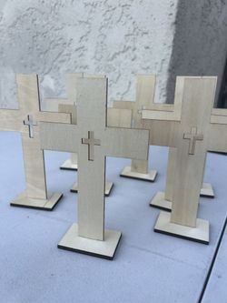 8 Decor Crosses 