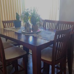 Dinning Table 