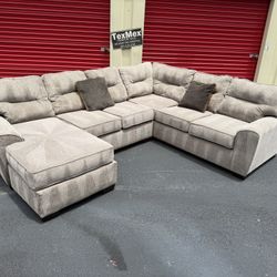 Lane Furnishings Beige 3Pcs Reversible Chaise Sectional 