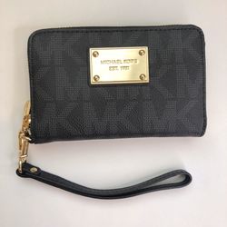 Michael Kors wristlet