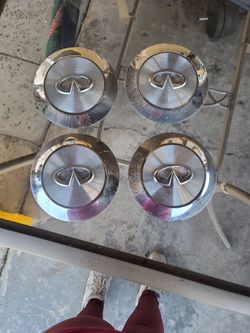 2004-2007 Infiniti QX56 18" OEM Chrome Center Caps 40315-7S510 Set/4