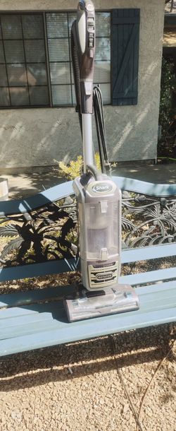 Shark Rotator Professional Lift-Away Vacuum (Clean & Ready!)