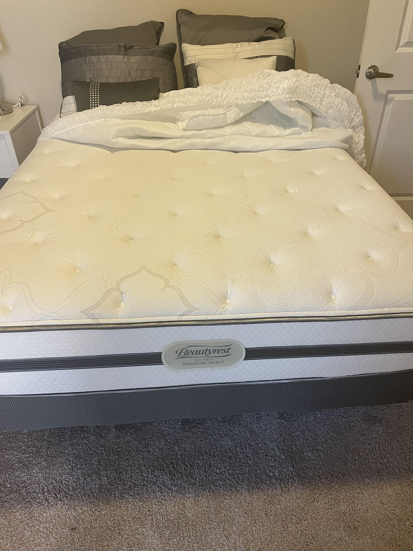 Queen Bedroom Set With One Night Set( Mattress And Box Spring