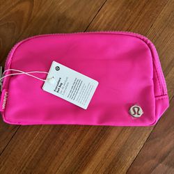 Lululemon Hot Pink Belt Bag Brand New ! 