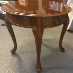 Round Accent End Table