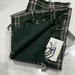 NEW Burberry Cashmere Reversible Scarf