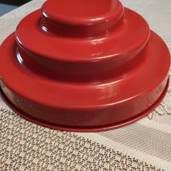 Unique Tiered Cake Pan. Never Used