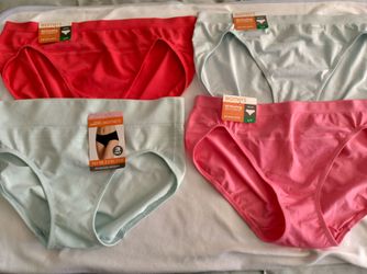 Warner's Set Of 4 Women's Underwear NWT'S -Large/7